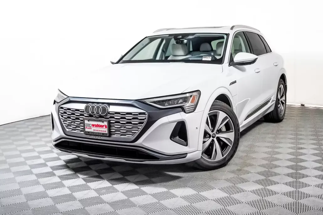 2024 Audi Q8 E-tron Prestige photo 1