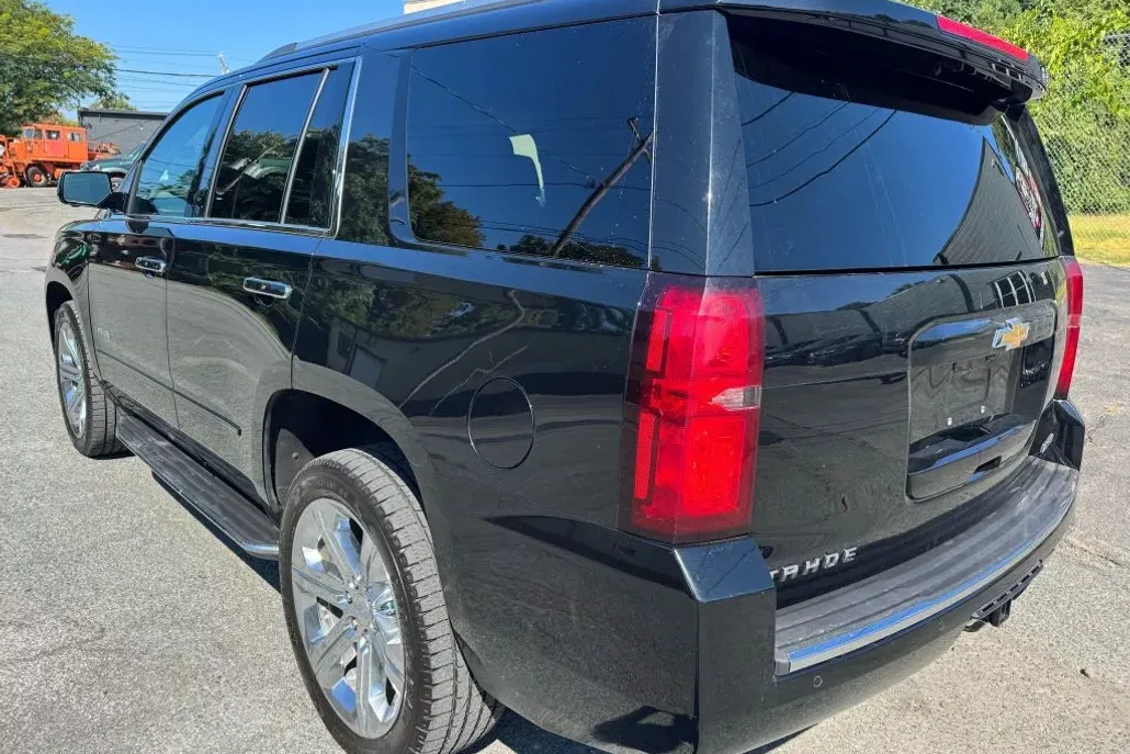 2018 Chevrolet Tahoe Premier photo 1