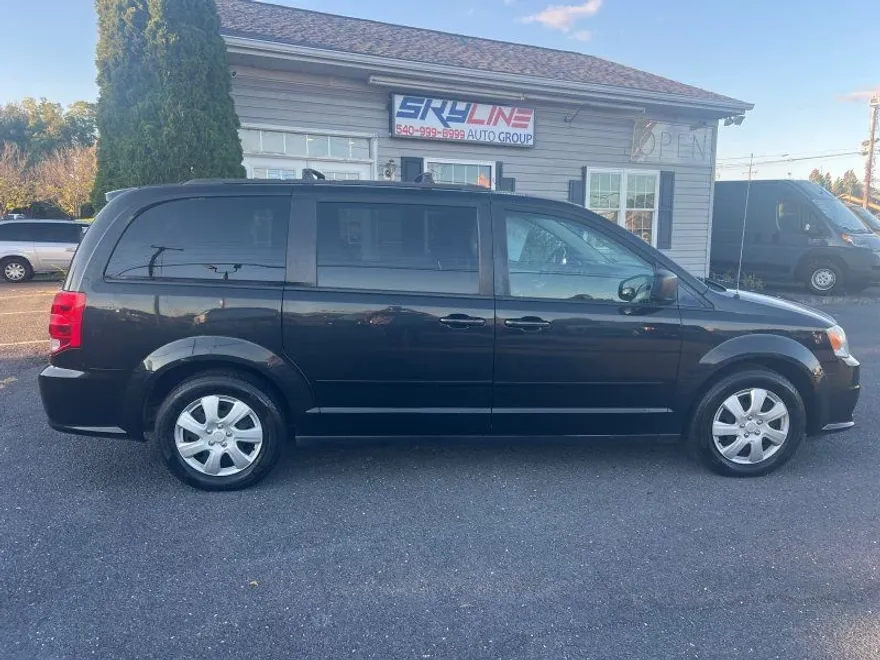 2015 Dodge Grand Caravan SE SXT photo 1