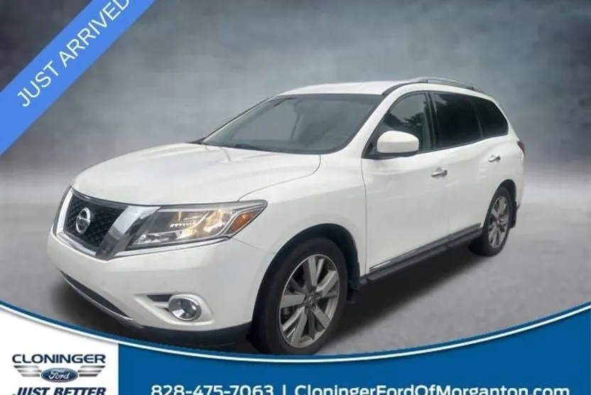 2013 Nissan Pathfinder Platinum photo 1