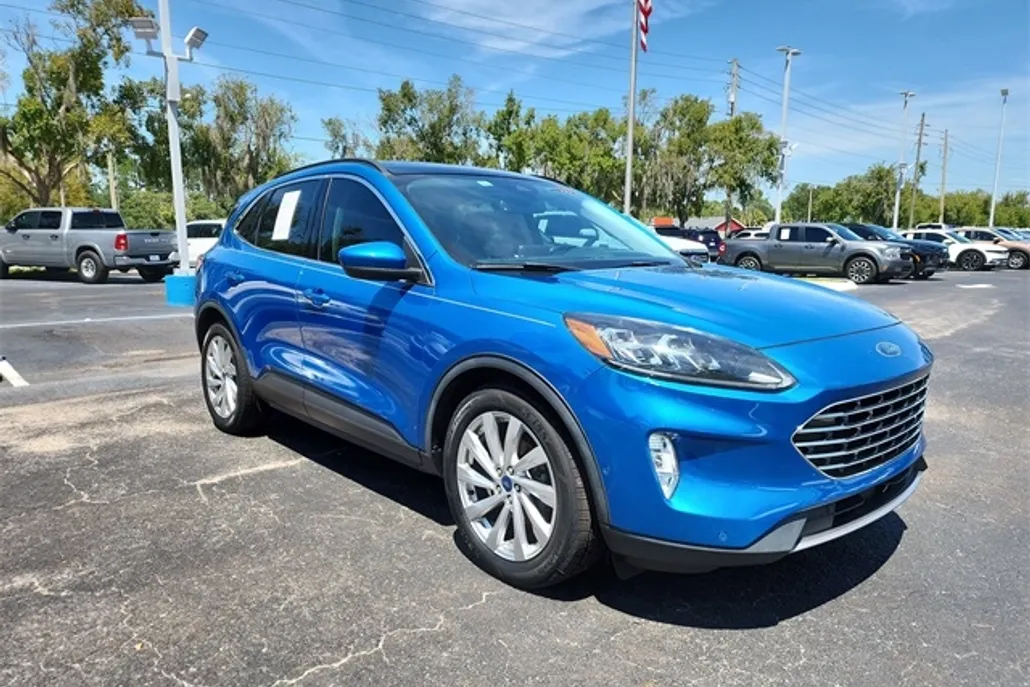 2021 Ford Escape Titanium Hybrid photo 1