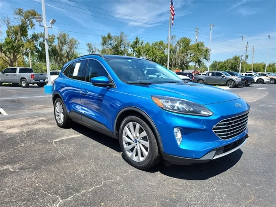 2021 Ford Escape Titanium Hybrid photo 1