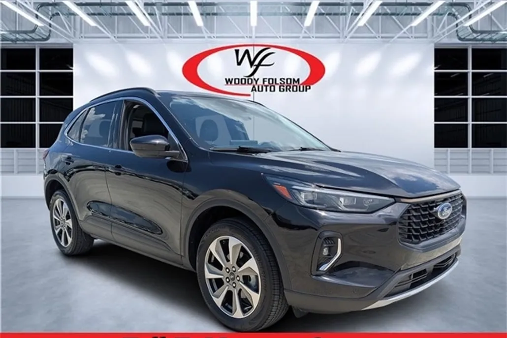 2023 Ford Escape Platinum photo 1