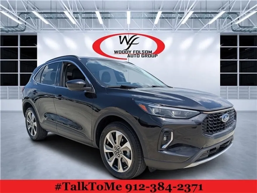 2023 Ford Escape Platinum photo 1