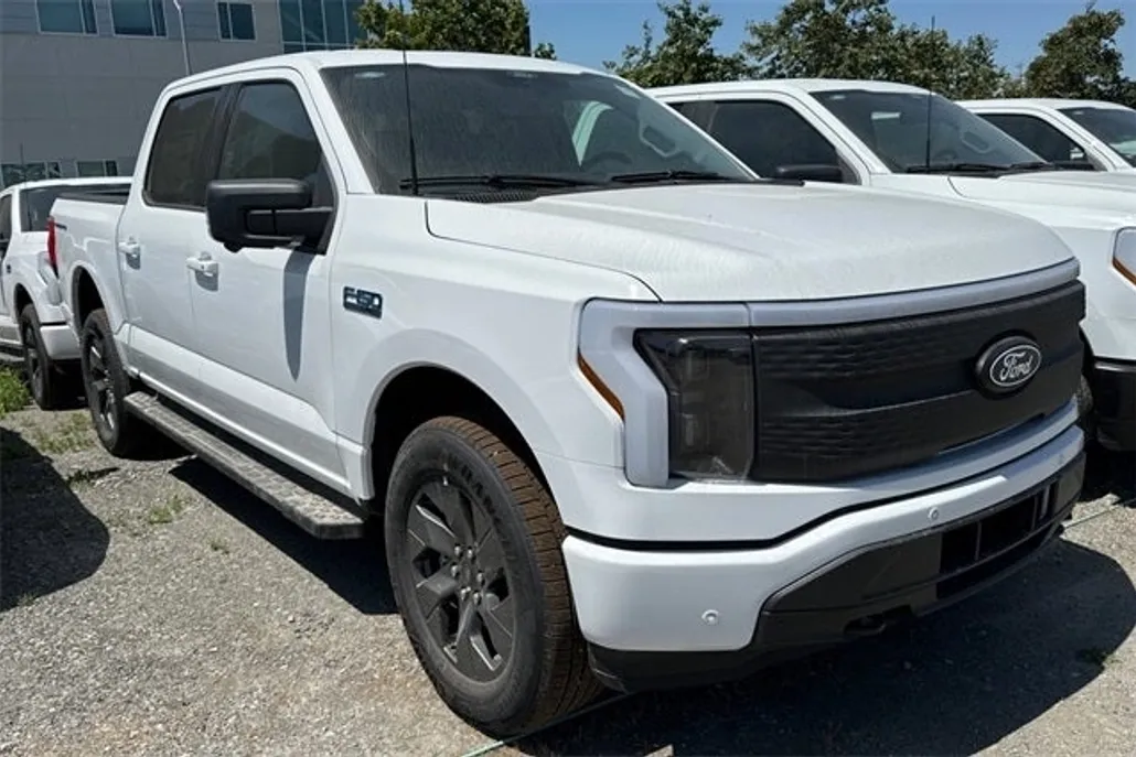 2025 Ford F-150 Lightning photo 1