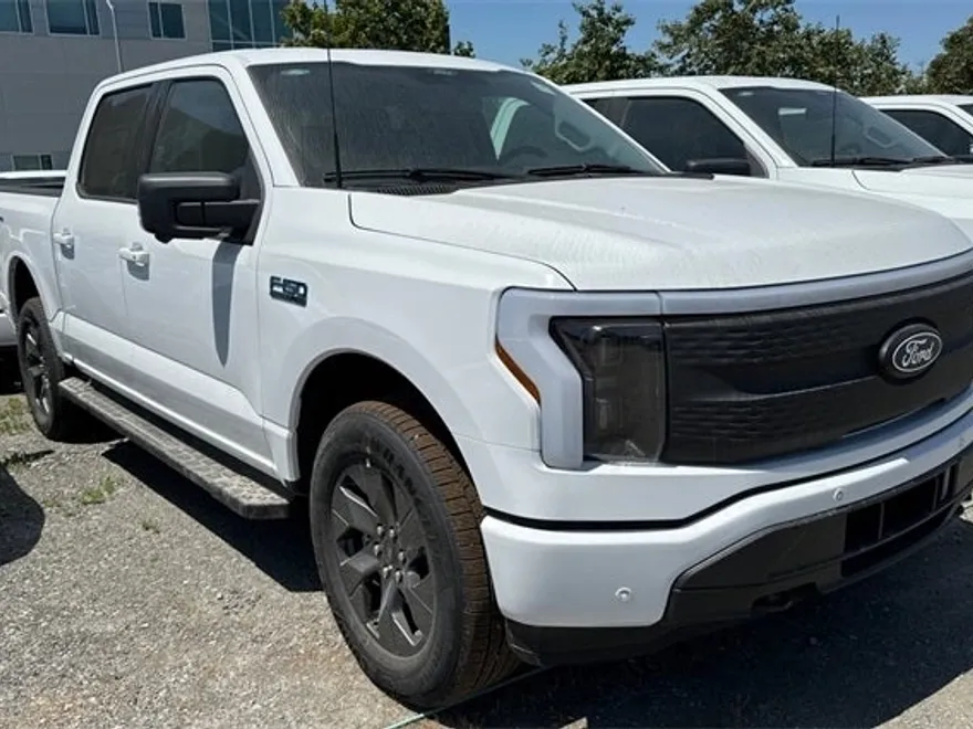 2025 Ford F-150 Lightning photo 1
