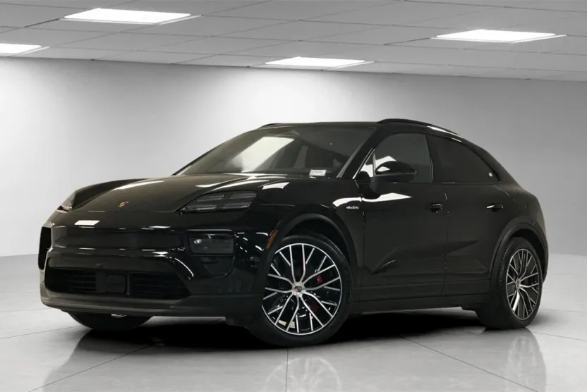 2025 Porsche Macan Electric photo 1
