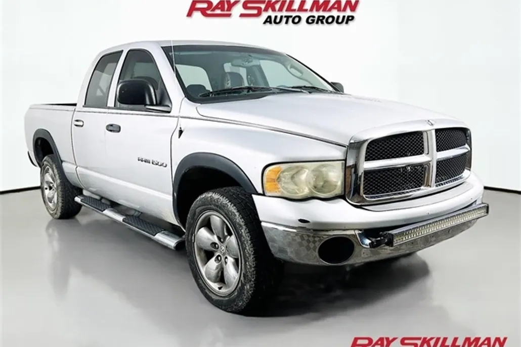 2005 Dodge Ram SLT photo 1