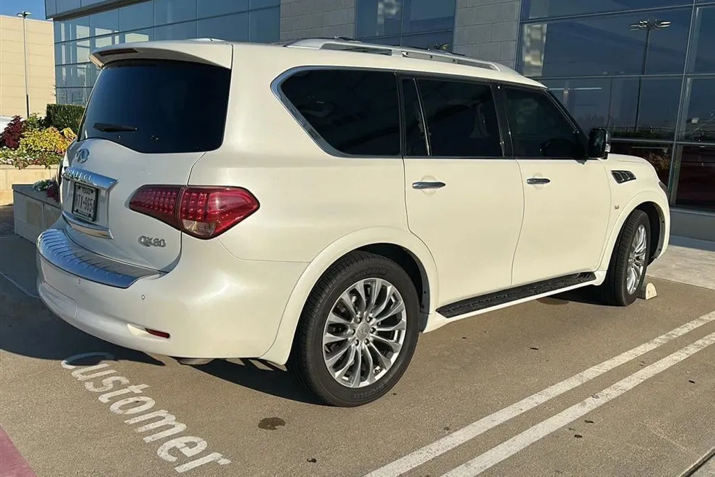2016 Infiniti QX80 Base photo 1