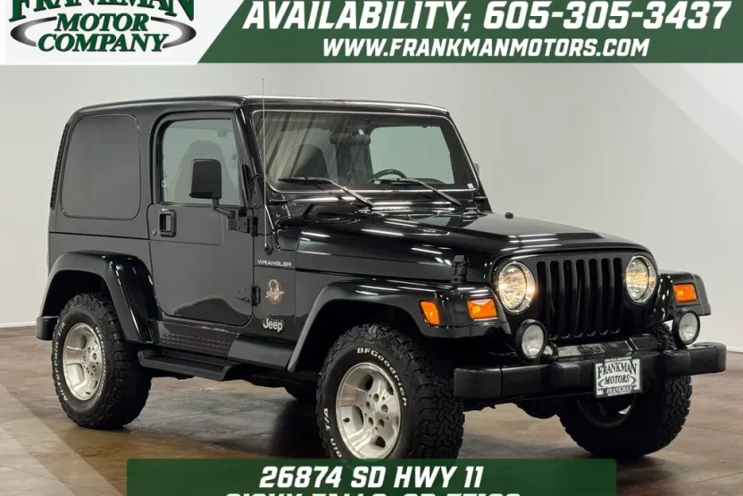 2002 Jeep Wrangler Sahara photo 1