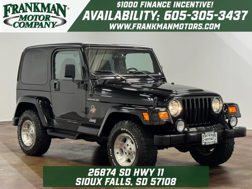 2002 Jeep Wrangler Sahara photo 1
