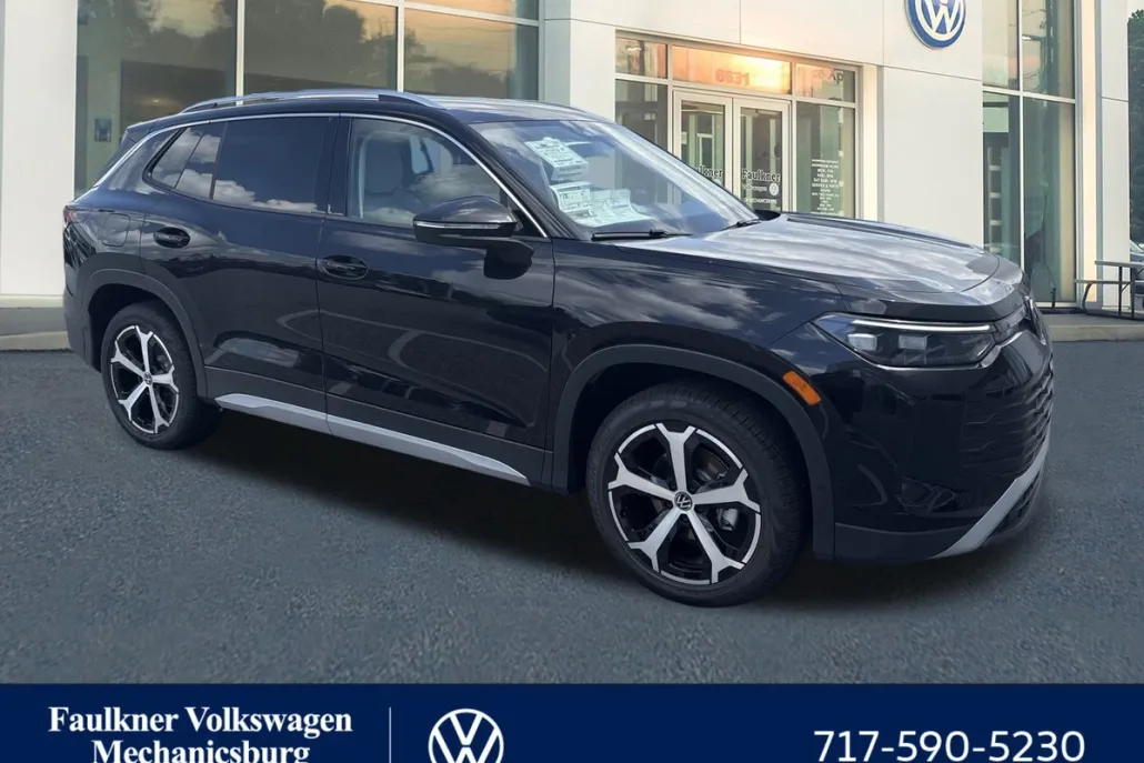 2025 Volkswagen Tiguan SE photo 1