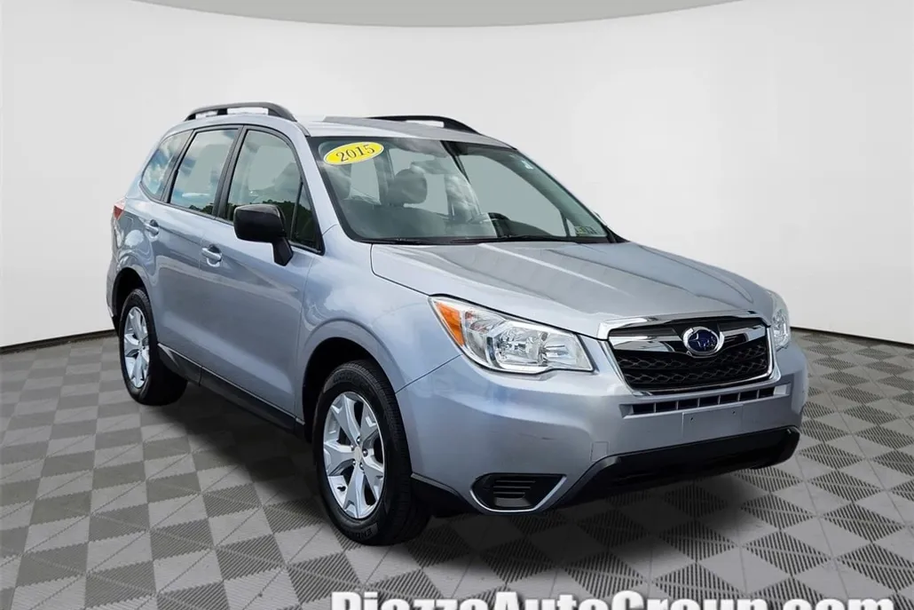 2015 Subaru Forester 2.5i photo 1