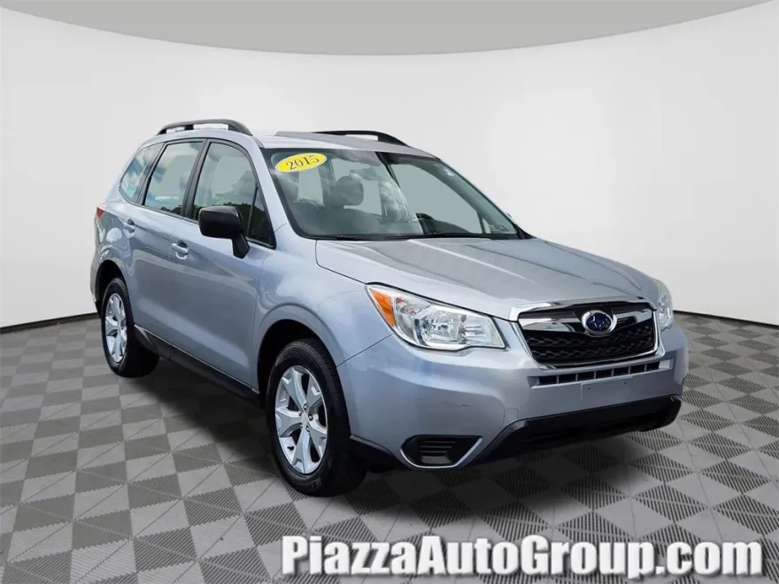 2015 Subaru Forester 2.5i photo 1