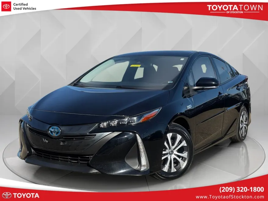 2022 Toyota Prius Prime LE photo 1