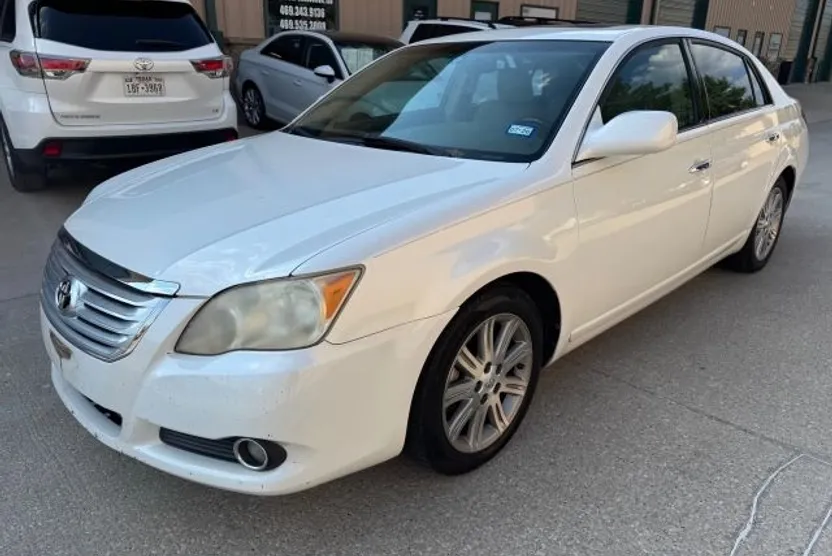 2009 Toyota Avalon Limited photo 1