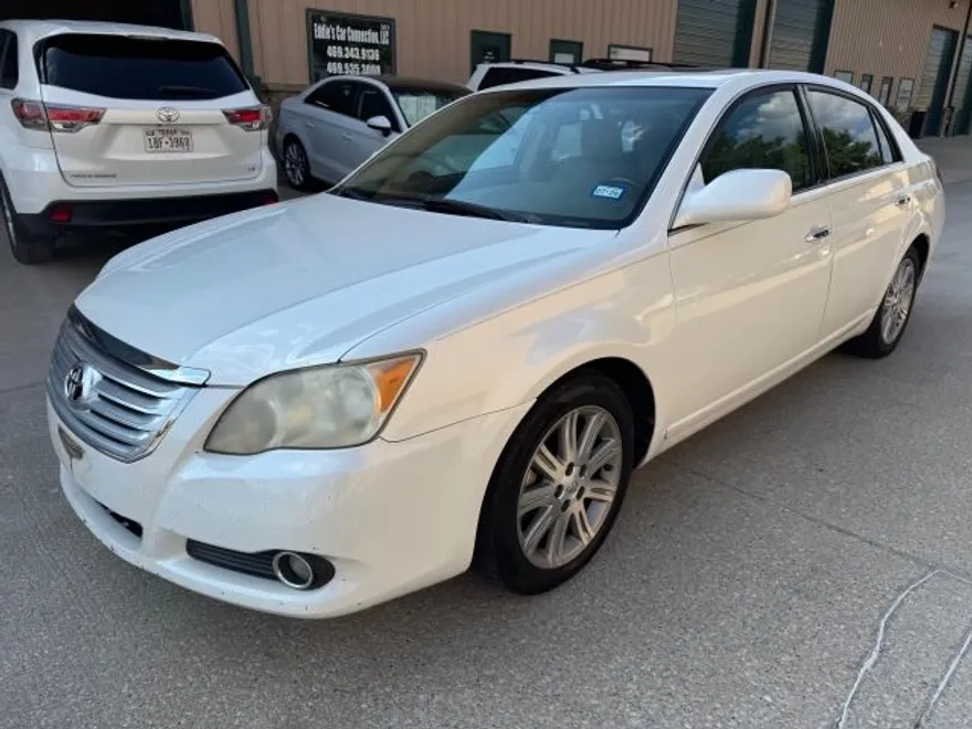 2009 Toyota Avalon Limited photo 1