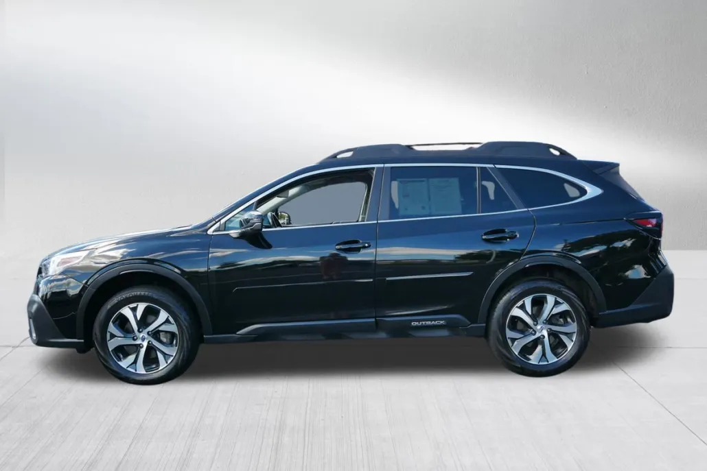 2022 Subaru Outback Limited photo 1