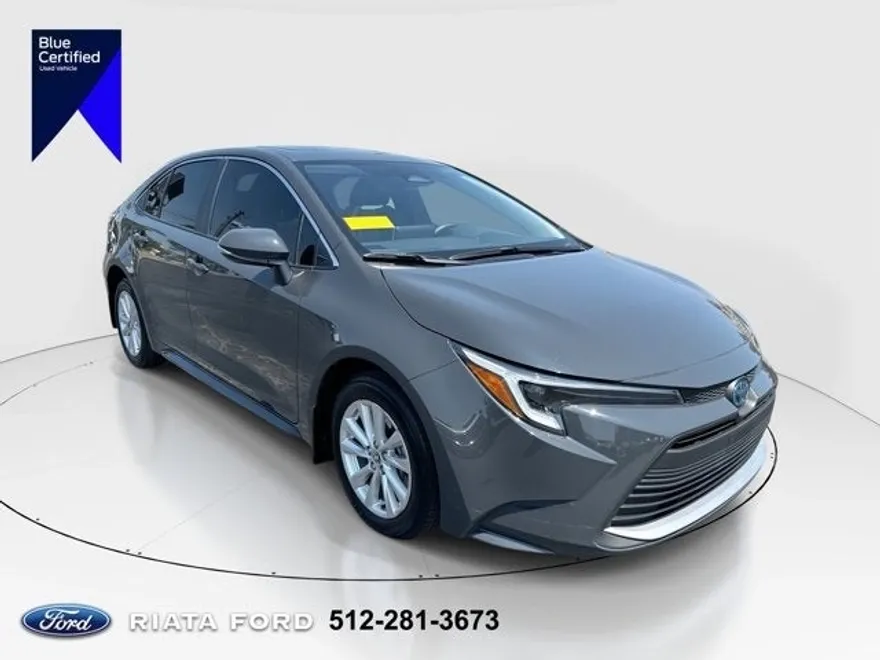 2024 Toyota Corolla XLE photo 1