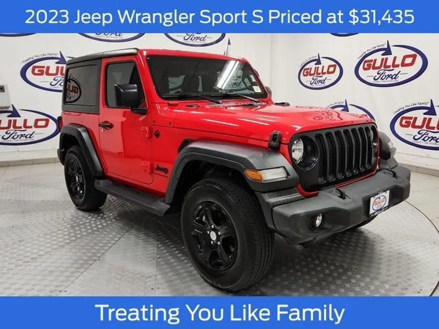 2023 Jeep Wrangler Sport S photo 1