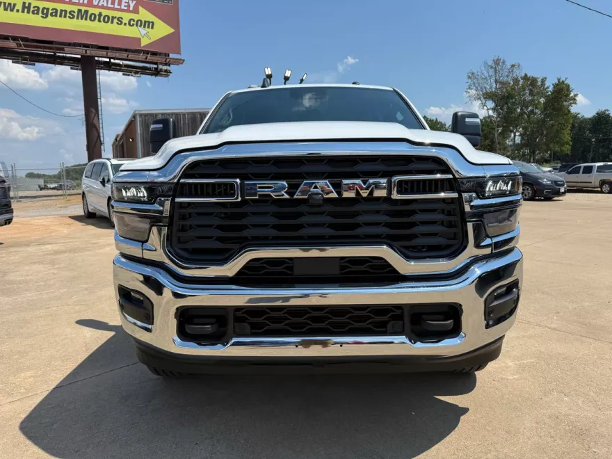 2026 Ram 2500 Tradesman photo 1