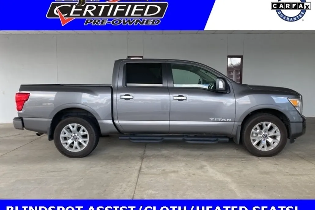2024 Nissan Titan SV Crew Cab photo 1