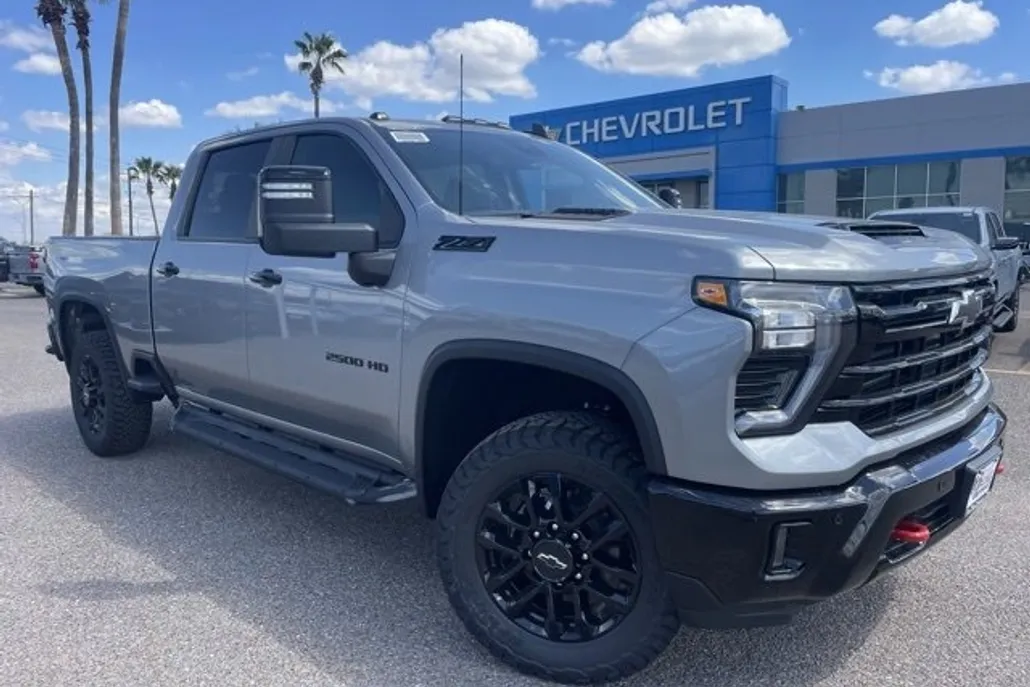 2026 Chevrolet Silverado 2500HD Custom photo 1