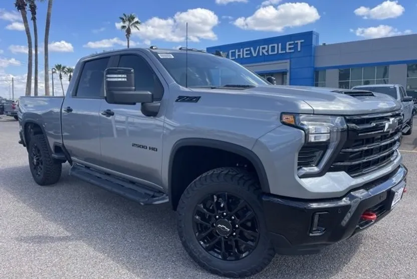 2026 Chevrolet Silverado 2500HD Custom photo 1
