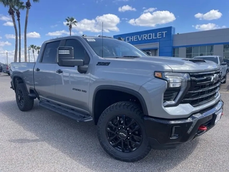 2026 Chevrolet Silverado 2500HD Custom photo 1