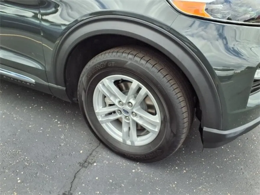 2021 Ford Explorer XLT photo 1