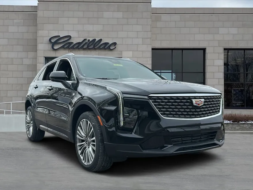 2025 Cadillac XT4 Premium Luxury photo 1