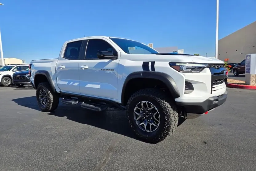 2023 Chevrolet Colorado ZR2 photo 1