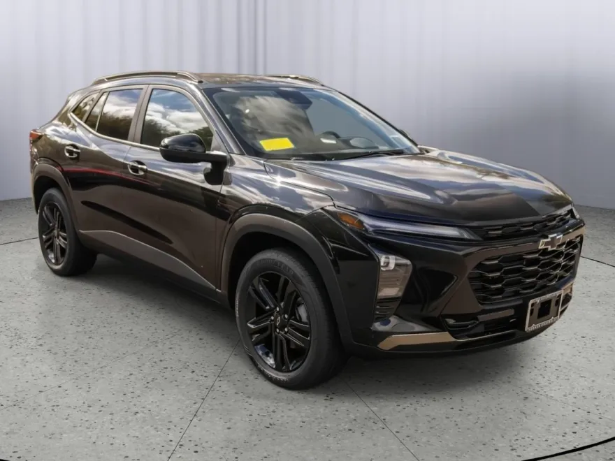 2025 Chevrolet Trax ACTIV photo 1