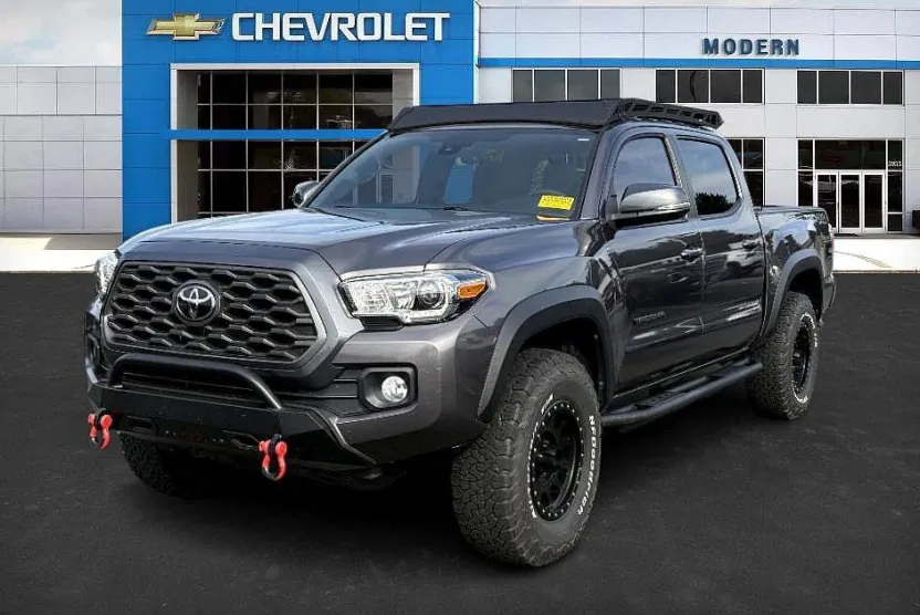 2021 Toyota Tacoma TRD Off-Road photo 1