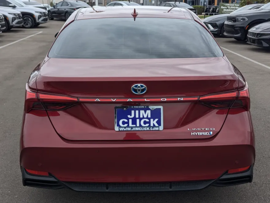 2020 Toyota Avalon Hybrid Limited photo 1