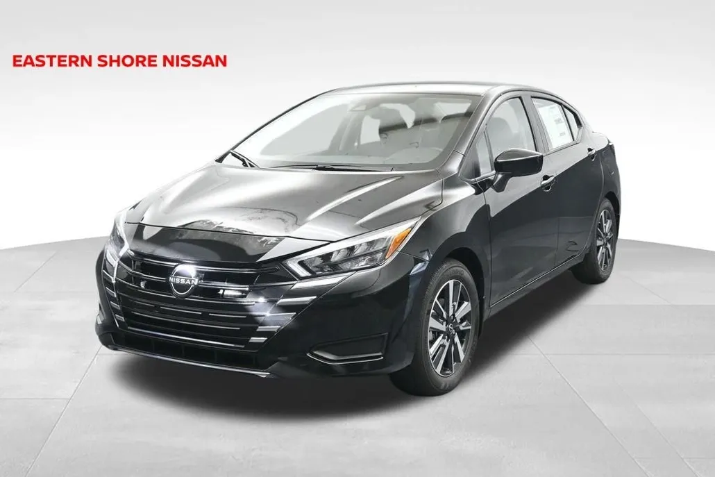 2025 Nissan Versa 1.6 SV photo 1