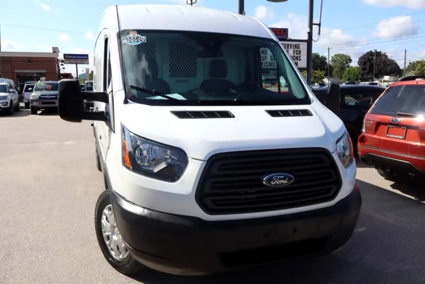 2018 Ford Transit photo 1
