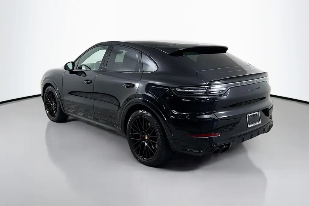 2021 Porsche Cayenne Coupe GTS photo 1