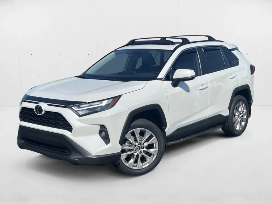 2024 Toyota RAV4 XLE Premium photo 1