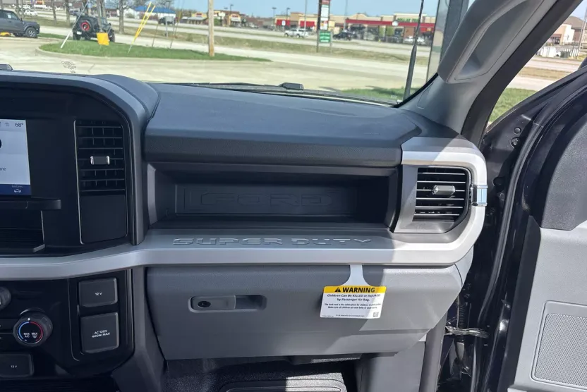 2025 Ford F-250 XL photo 1