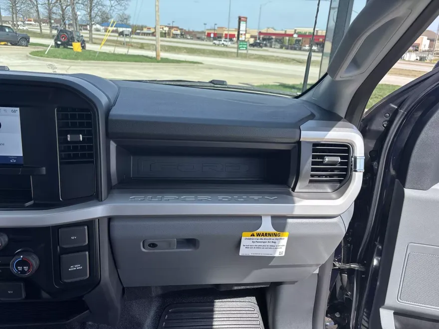 2025 Ford F-250 XL photo 1