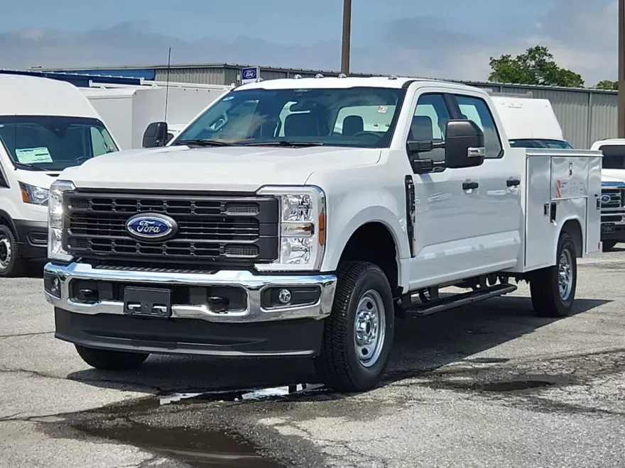 2025 Ford F-250 XL photo 1