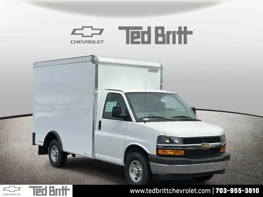 2025 Chevrolet Express Cutaway 3500 photo 1