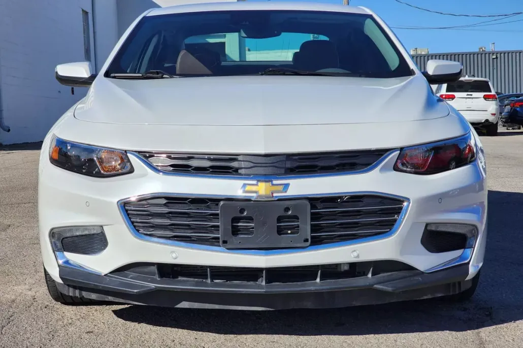 2017 Chevrolet Malibu Premier photo 1