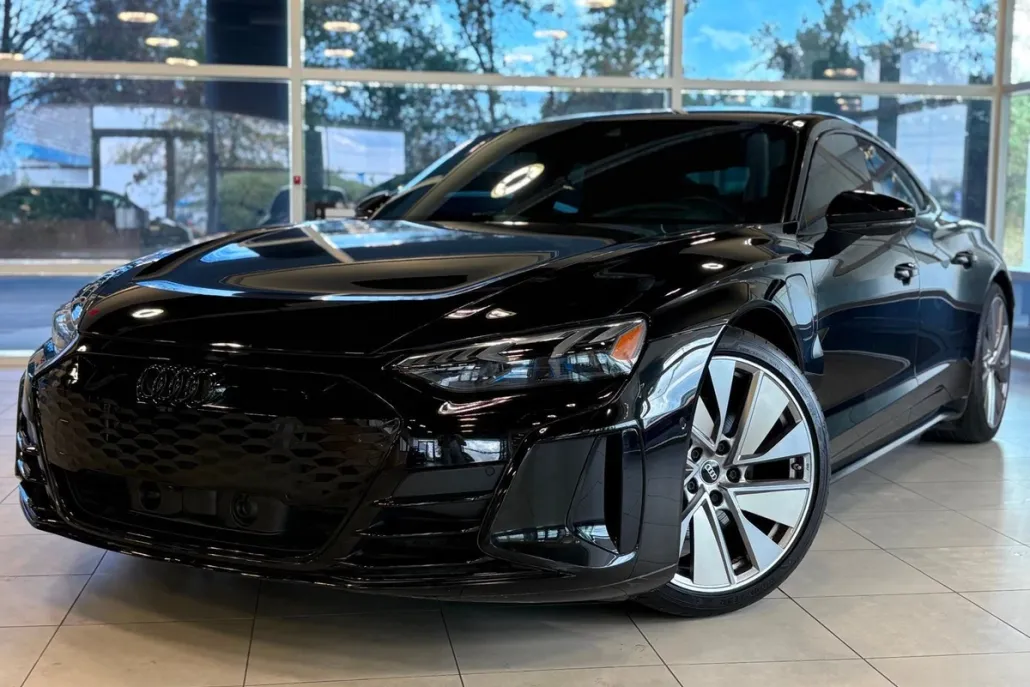 2022 Audi e-tron GT Prestige photo 1