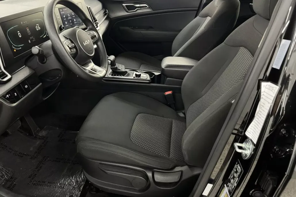 2023 Kia Sportage LX photo 1