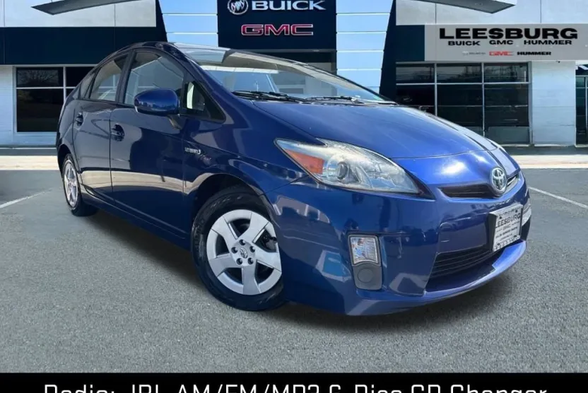 2011 Toyota Prius Three photo 1