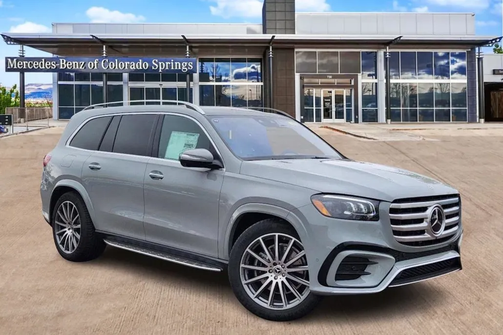 2025 Mercedes Benz GLS 450 4MATIC photo 1