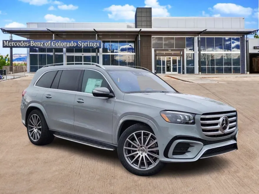 2025 Mercedes Benz GLS 450 4MATIC photo 1
