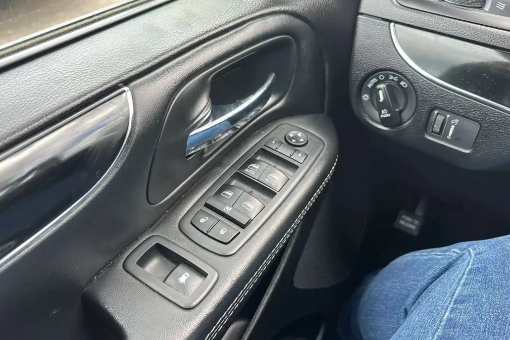 2018 Dodge Grand Caravan photo 1